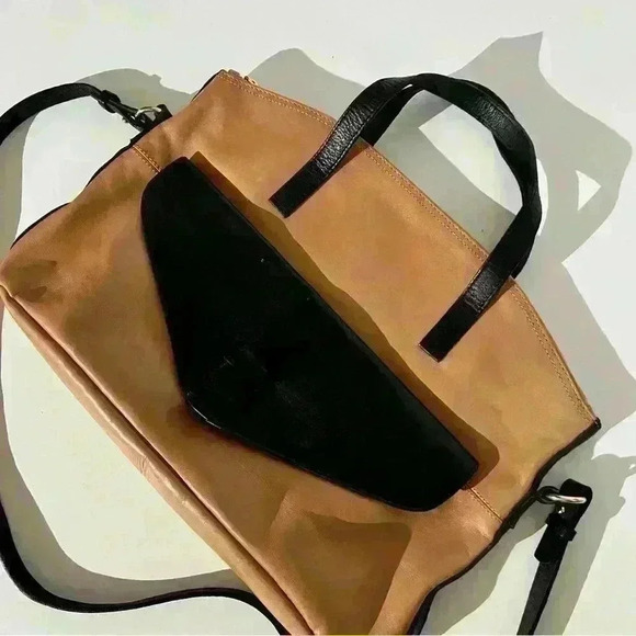Zara Leather Tote - Picture 4 of 8